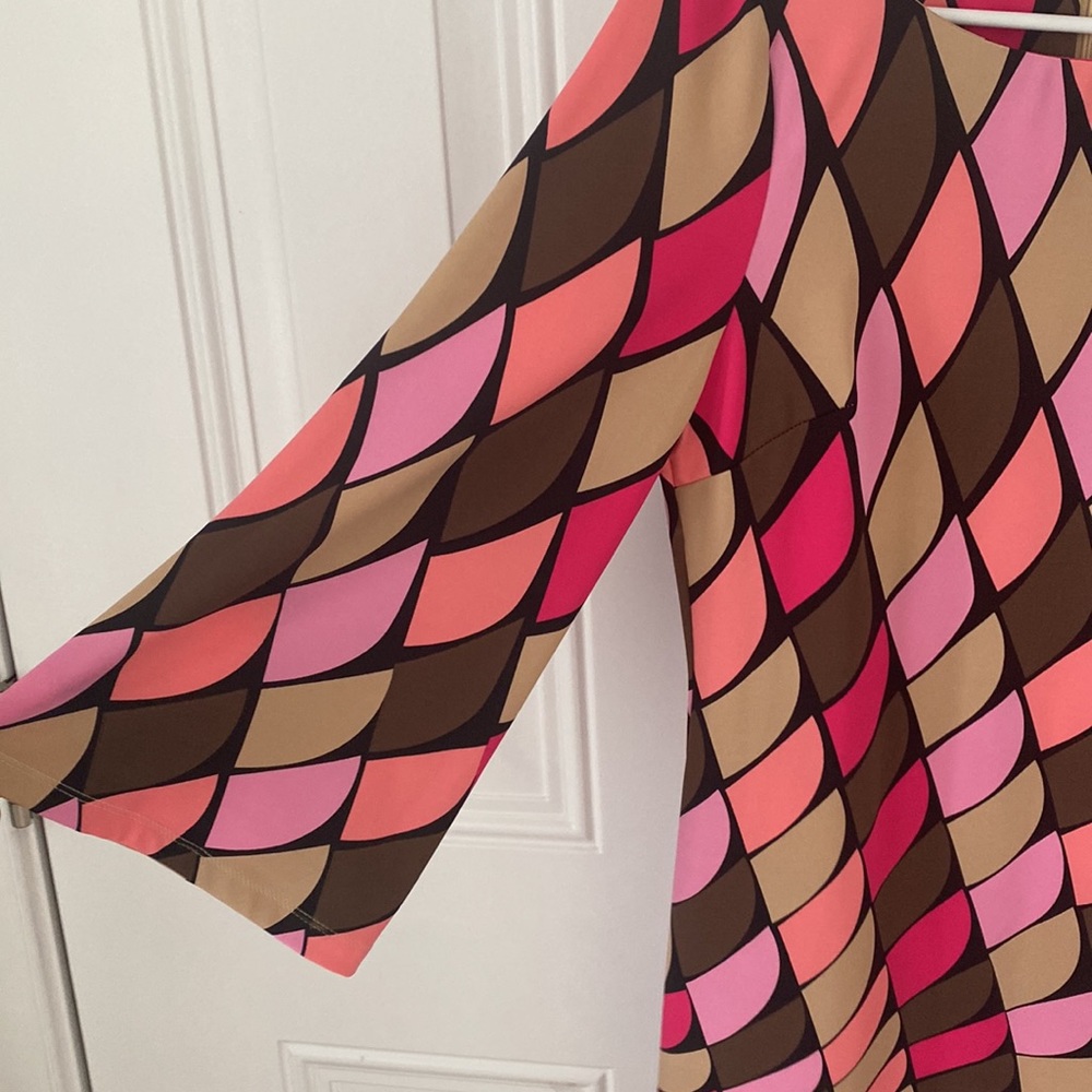 Retro - Picture 2 of 3